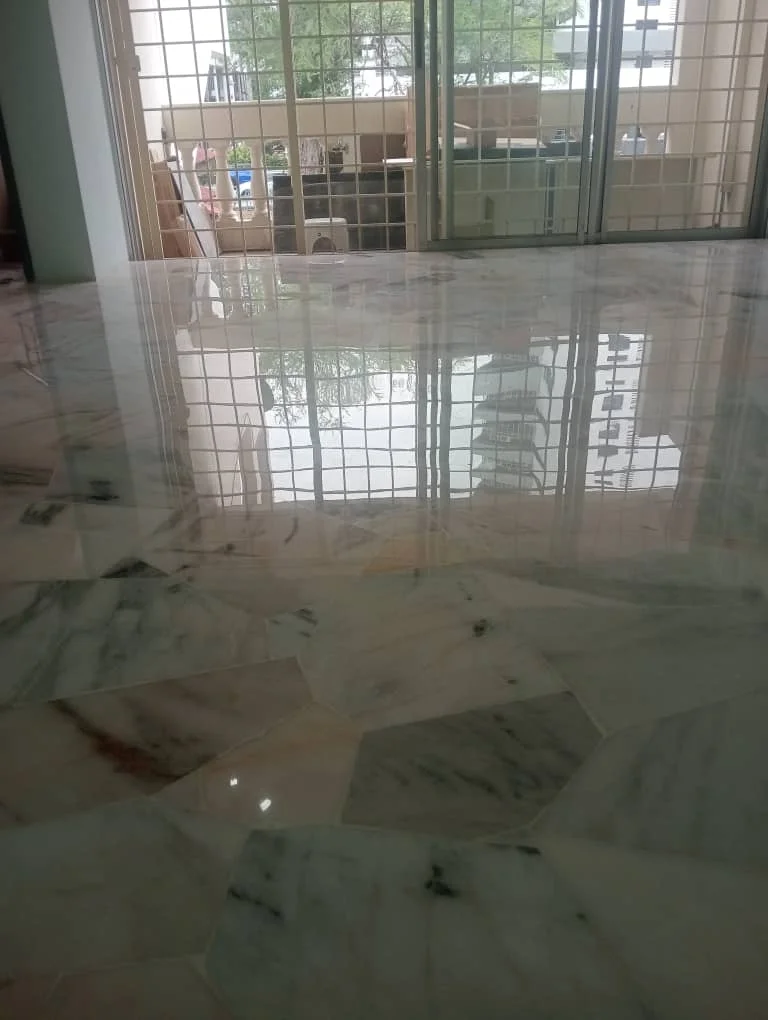 Grey White Marble Broken Tile Polish