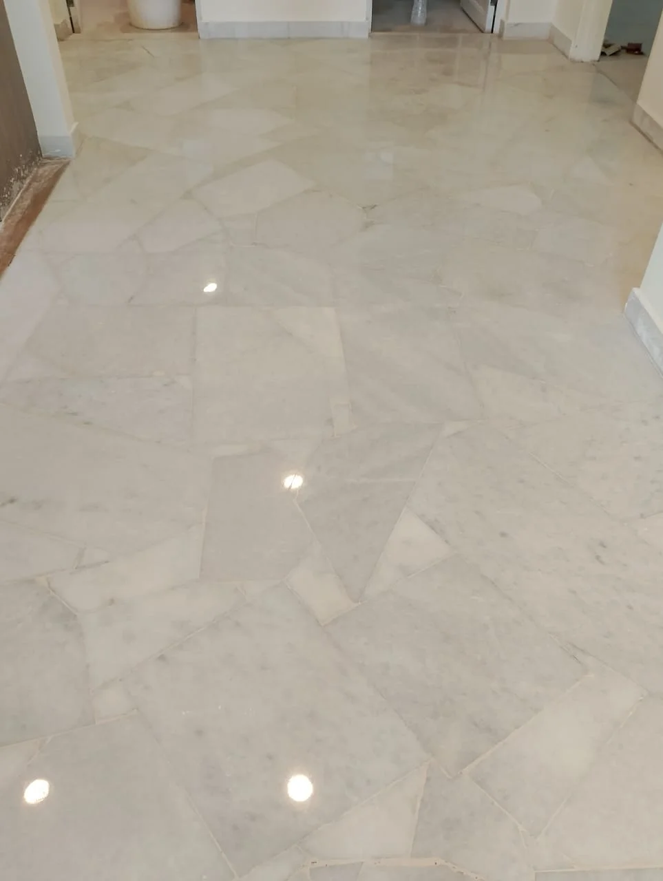 White Marble Crazy Pave Hallway Polished
